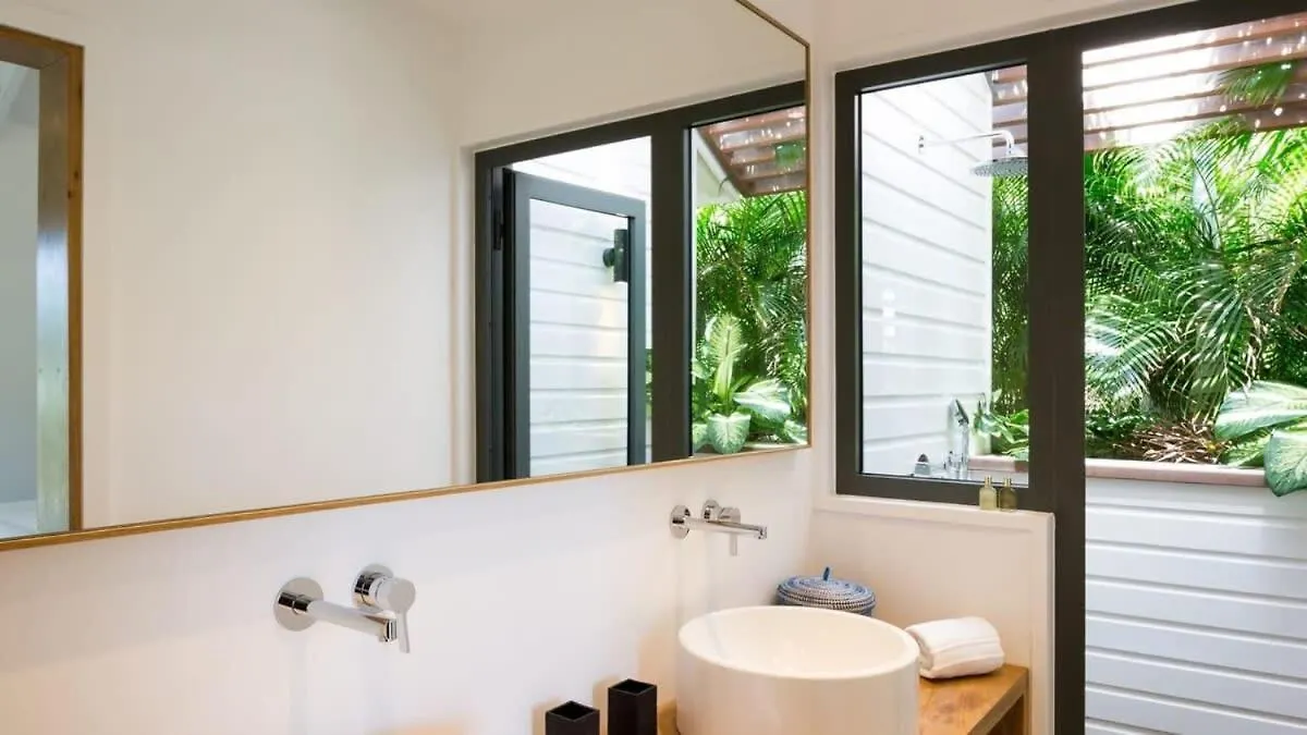 Cozy 6 Bedroom Villa In Petit Cul De Sac