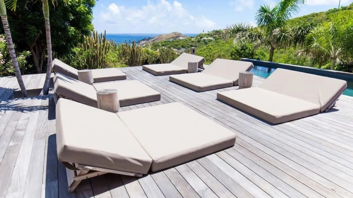 Cozy 6 Bedroom Villa In Petit Cul De Sac