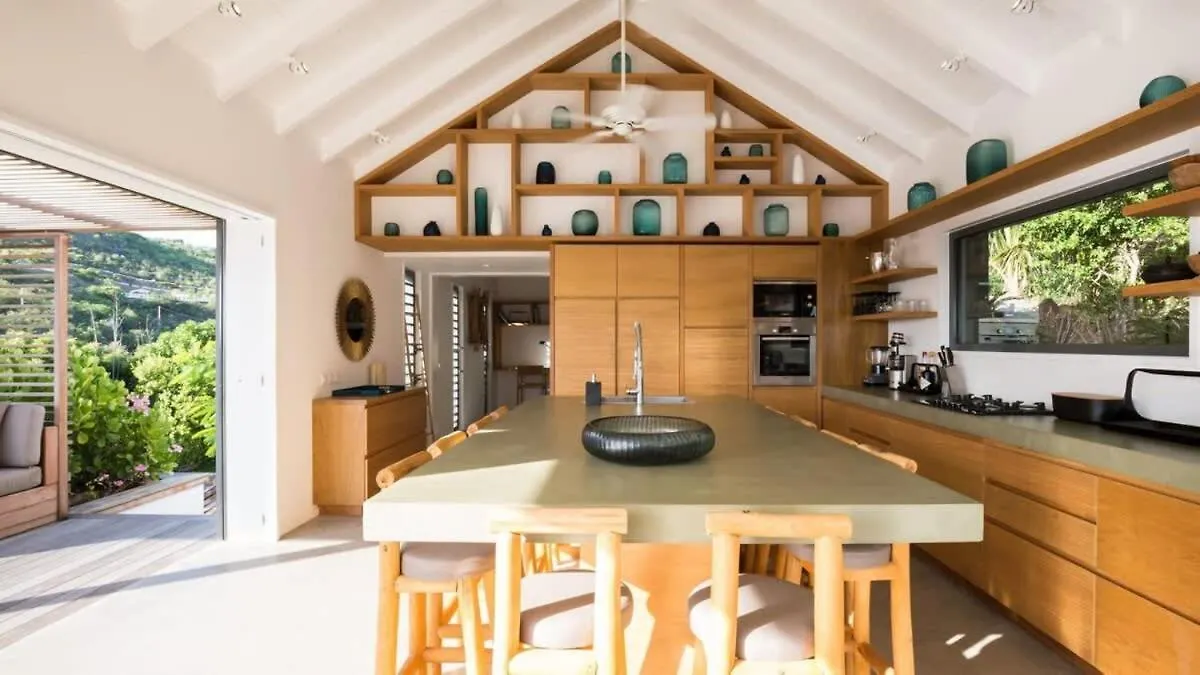 Cozy 6 Bedroom Villa In Petit Cul De Sac 0*, Petit Cul-de-Sac